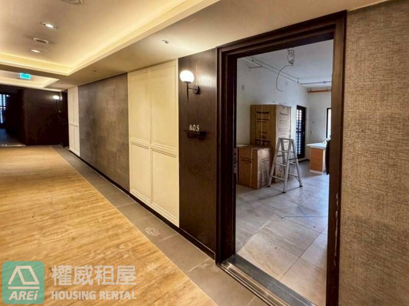 左營 | 興富發鉑愛悅 | 擎天地標．高樓兩房平車