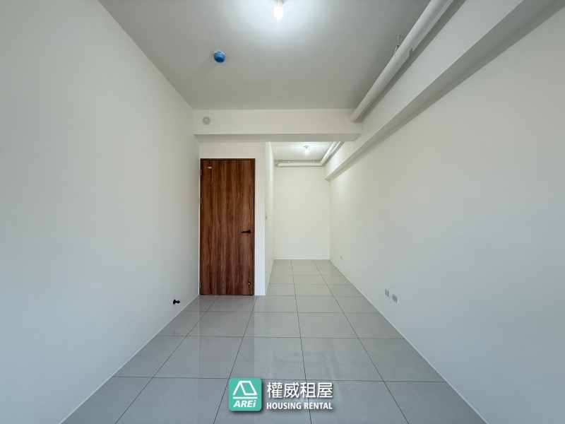 自由朗誦｜全新空屋出租含車位｜歡迎您來布置屬於您的空間