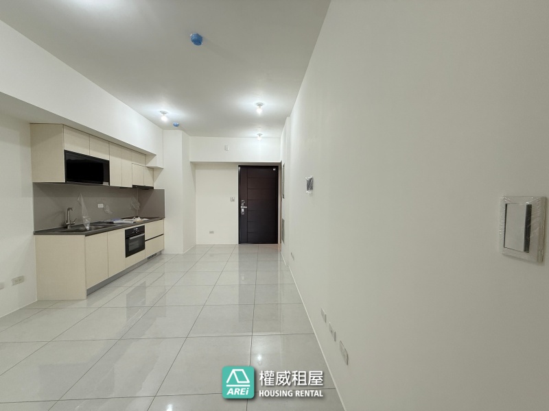 自由朗誦｜全新空屋出租含車位｜歡迎您來布置屬於您的空間