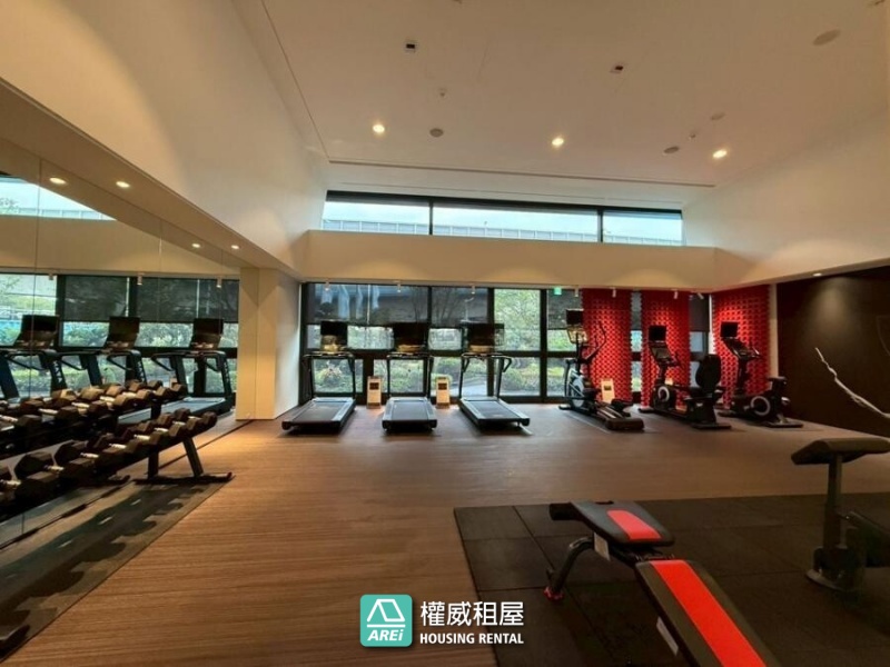 隆大鳳凰萃｜2房2衛全新空屋出租｜可租補、可寵物