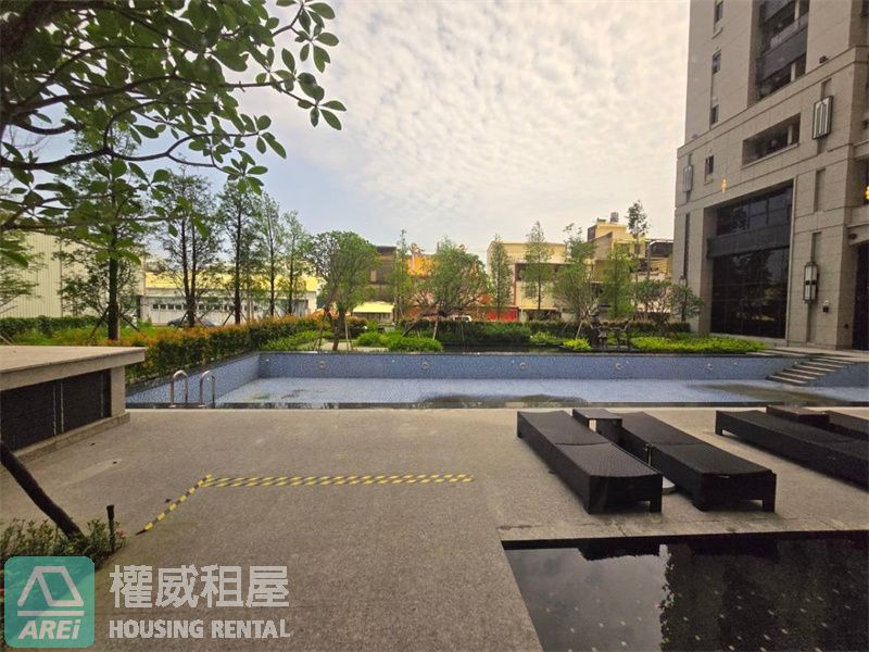 南科善化桂田磐古日系2+1房平車