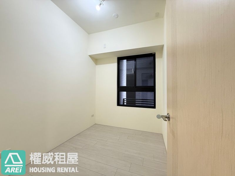 隆大鳳凰萃｜2房2衛全新空屋出租｜可租補、可寵物