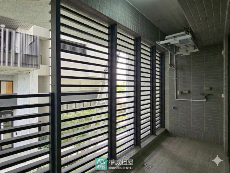 在橋科的綠海裡，築一座泳池島嶼 —— 鳳凰橋科 ONE-2+1房車位