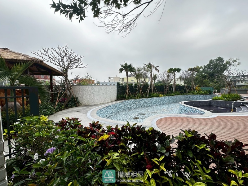 在橋科的綠海裡，築一座泳池島嶼 —— 鳳凰橋科 ONE-2+1房車位