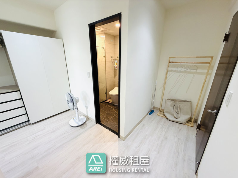 💥建工商圈｜鑫天地2｜大2房2衛｜輕軌旁 平車💥