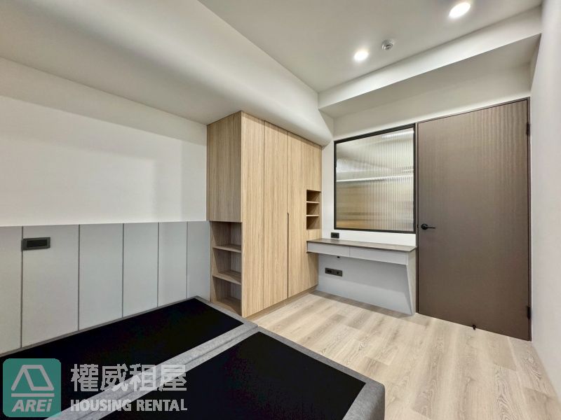 外商最愛❤️京城新世界高檔次2+1房平車