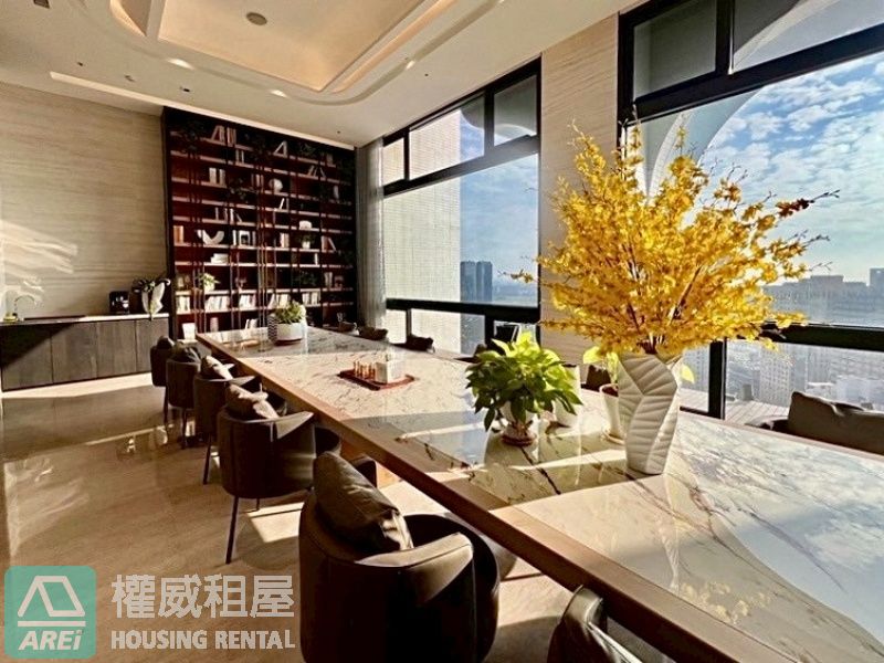 外商最愛❤️京城新世界高檔次2+1房平車