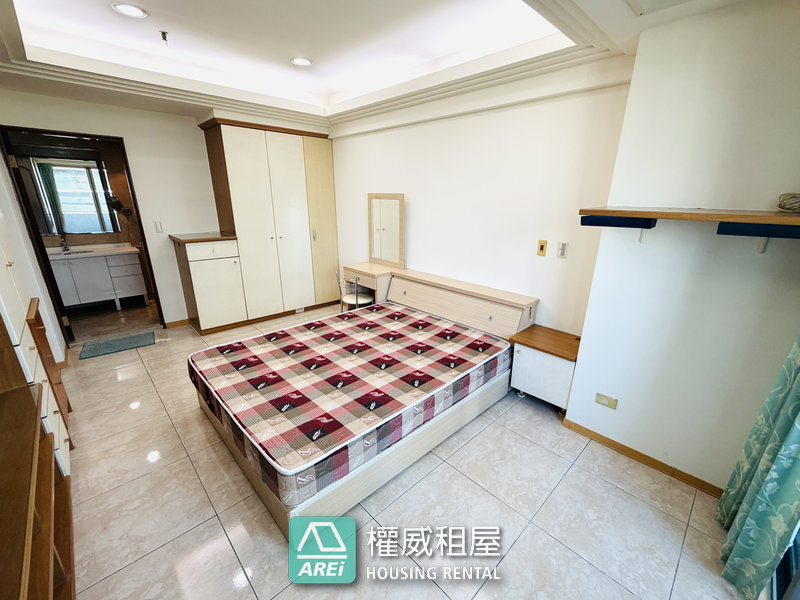 文化中心｜經典皇家｜大三房高樓層｜採光佳