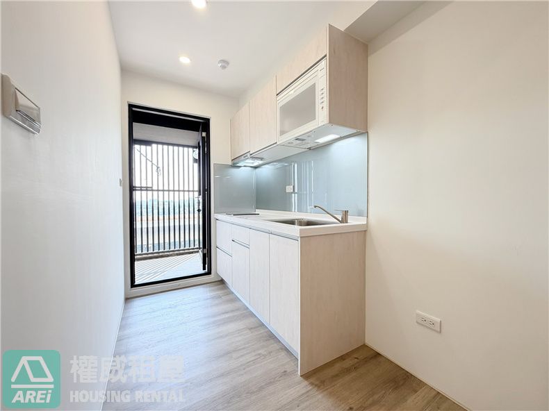 後勁MRT科楠全新頂級精裝景觀2房車位