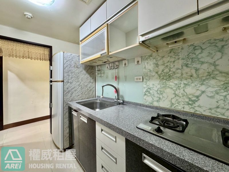 英明商圈🚈輕軌凱旋二聖｜文化馥麗3房