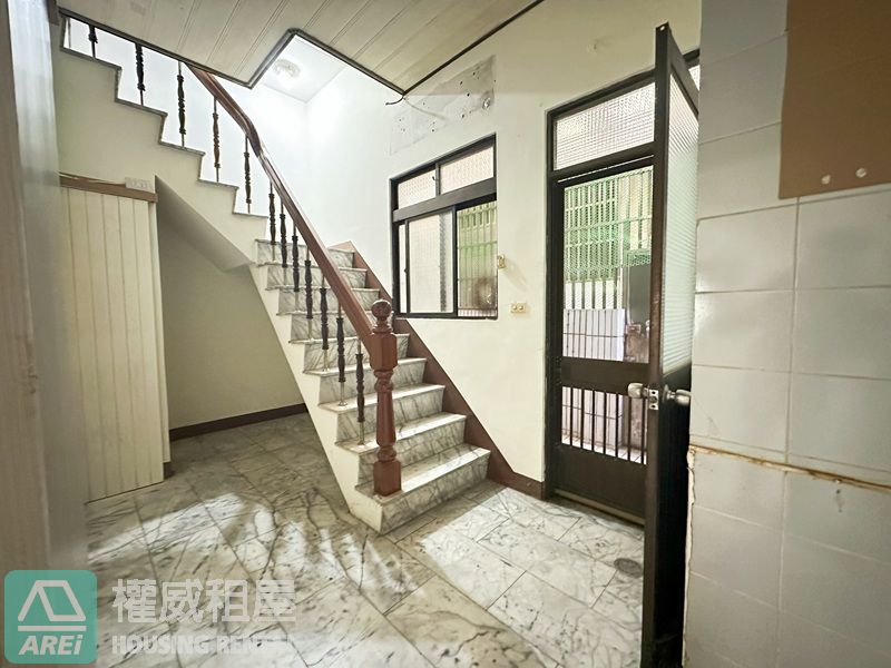 近漢神百貨一樓大空間店面