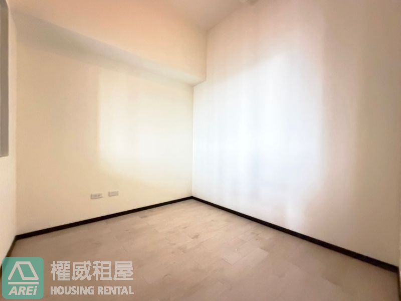 左營 | 興富發鉑愛悅 | 擎天地標景觀兩房平車 | 可租補可寵物