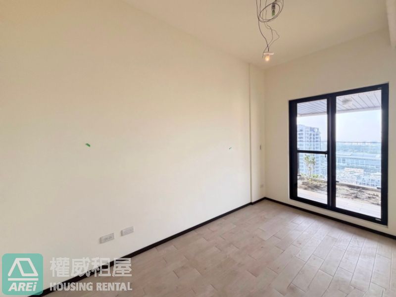 左營 | 興富發鉑愛悅 | 擎天地標景觀兩房平車 | 可租補可寵物