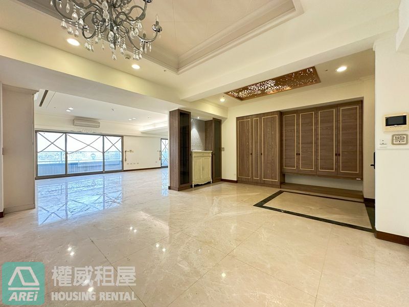 凹子底MRT克里翁景觀豪華4房雙平車