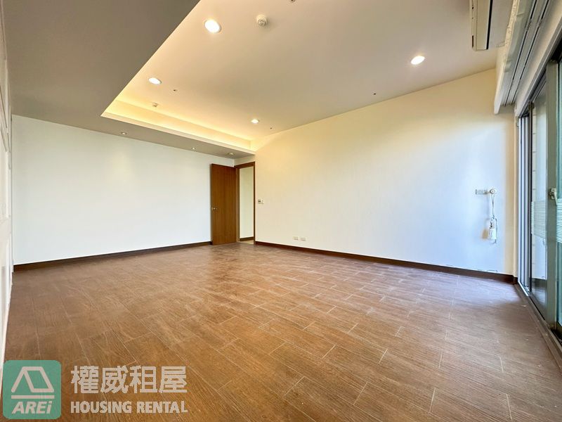 凹子底MRT克里翁景觀豪華4房雙平車