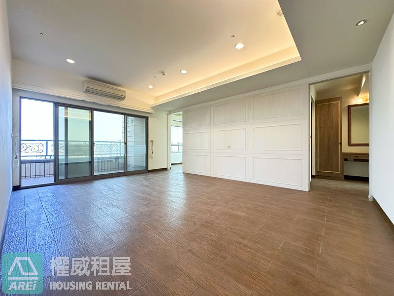 凹子底MRT克里翁景觀豪華4房雙平車