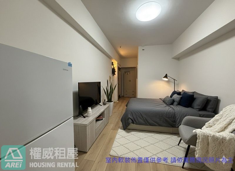 五塊厝站MRT│紅樓貴族│高樓層景觀一卡皮箱精緻套房