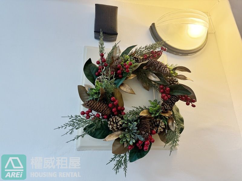 五塊厝站MRT│紅樓貴族│高樓層景觀一卡皮箱精緻套房