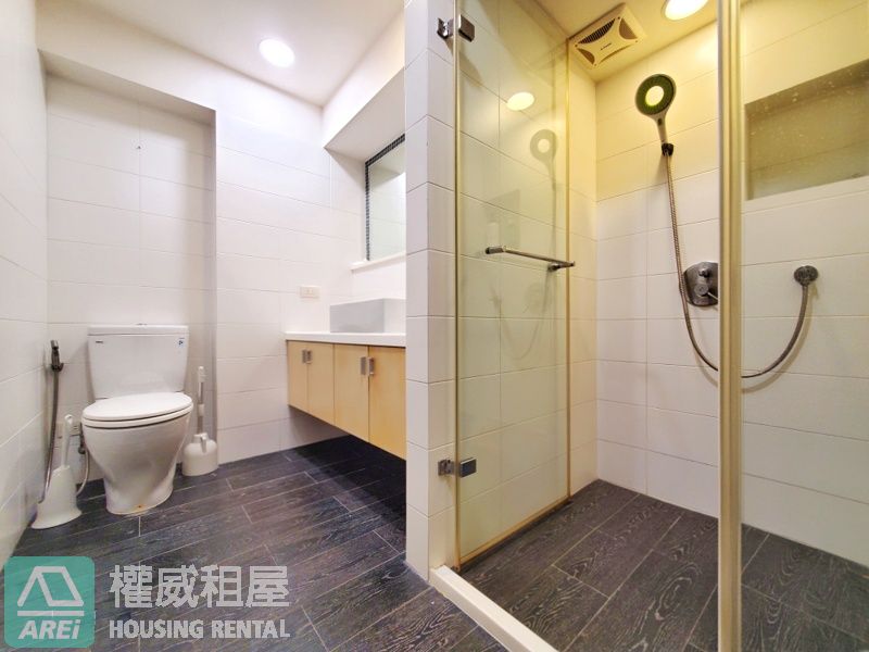 漢神本館新田大宅∣室內50坪大空間∣四房三衛二廳∣B1平面大車位