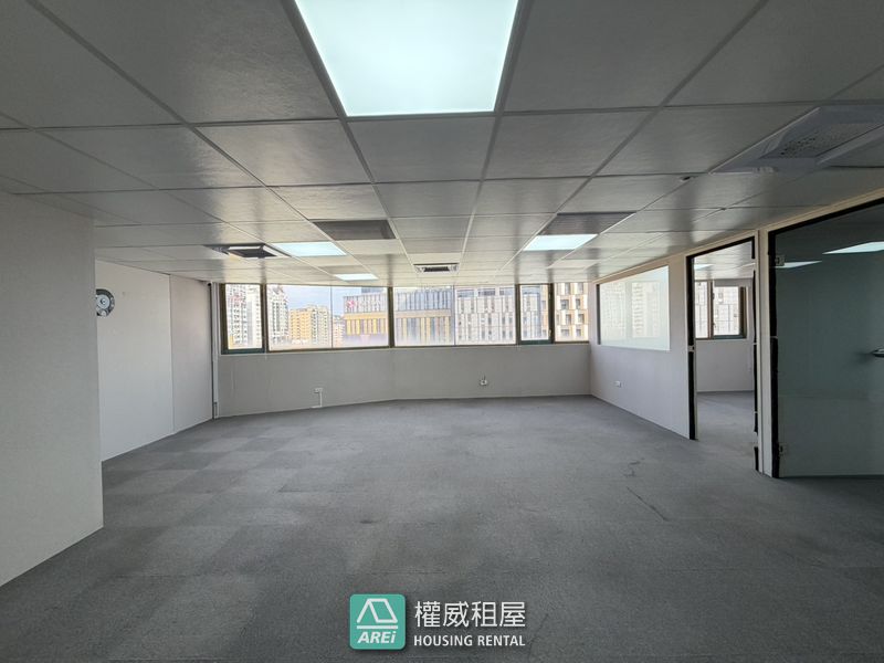 🌷MRT輕軌辦公室｜50坪凹子底｜朱沙大樓實用型商辦教室🌷