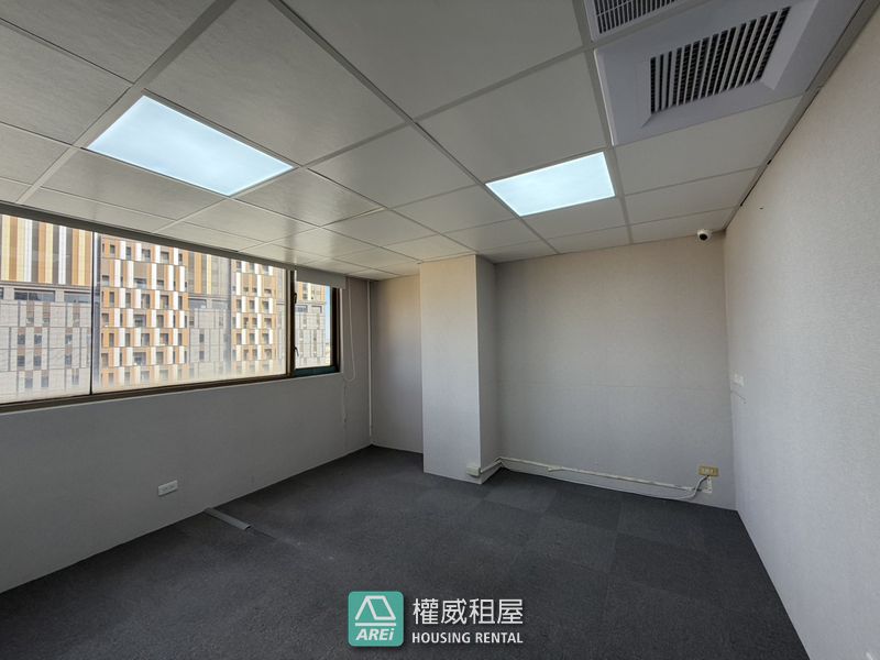 🌷MRT輕軌辦公室｜50坪凹子底｜朱沙大樓實用型商辦教室🌷