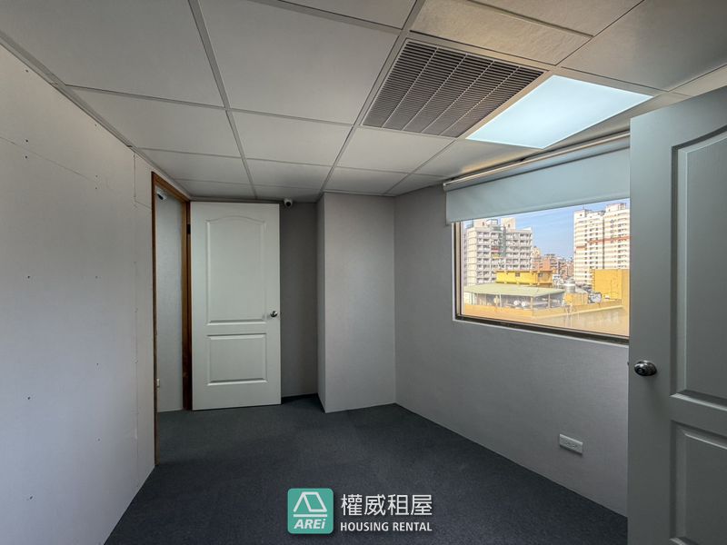 🌷MRT輕軌辦公室｜50坪凹子底｜朱沙大樓實用型商辦教室🌷