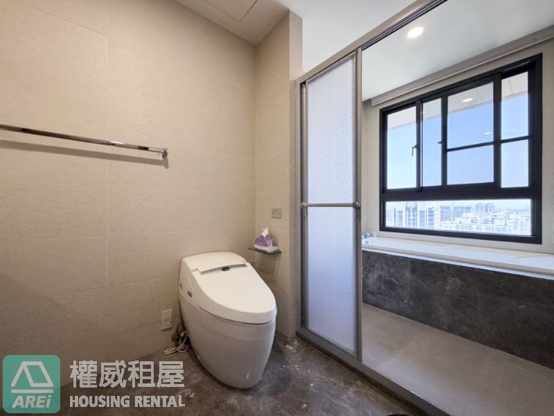 O8天潤高樓層3+1房平車