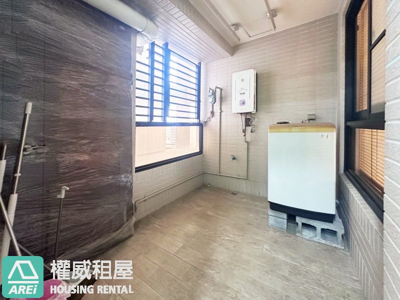 高鐵特區博愛綻高樓層明亮大三房平車