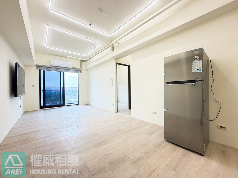 台南高鐵OUTLET旁全新世界仁景觀三房平車可租補