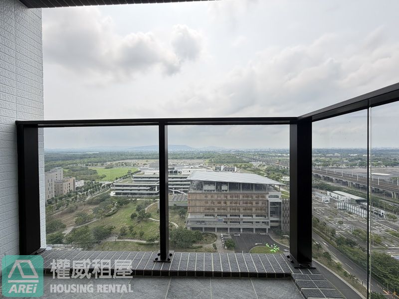 台南高鐵OUTLET旁全新世界仁景觀三房平車可租補