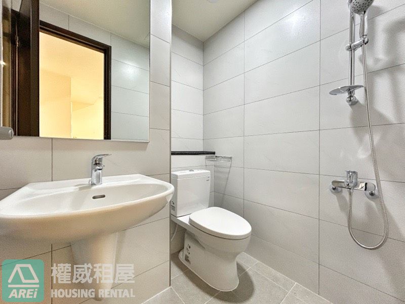 悅讀時代｜全新裝潢景觀1+1房雙衛+車位｜可租補｜可寵物