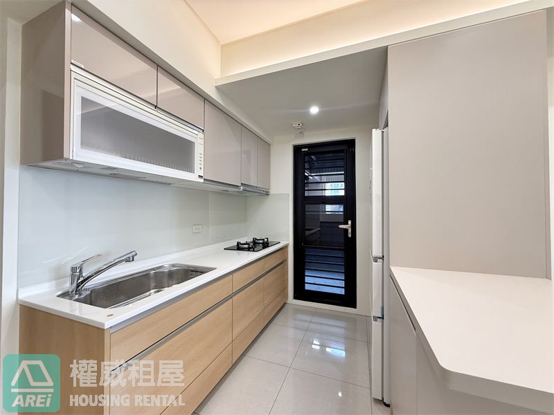 楠梓台積電森河畔2+1房精裝全新未住B1大平車景觀前後陽台