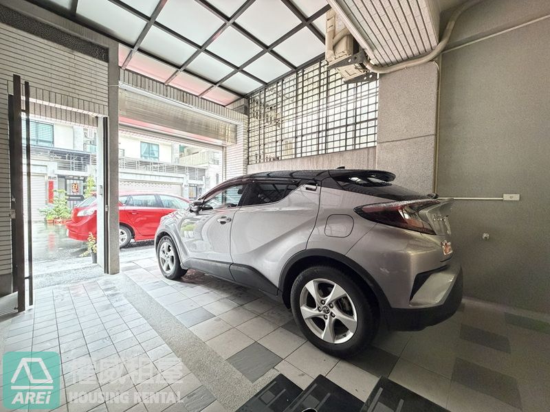 稀有仁武近高鐵及八德商圈5房車庫透天