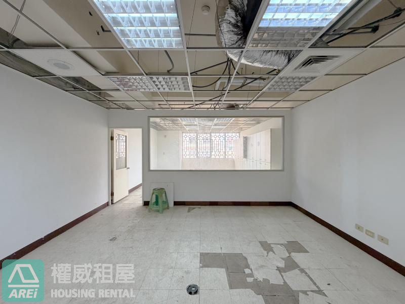 🏢三塊厝車站｜艾森豪商辦｜敞亮辦公室