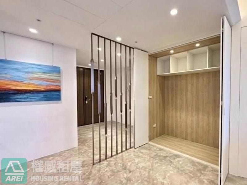 🏙 R8亞灣三多|殷雄・溫潤靜謐3房4衛・雙平車