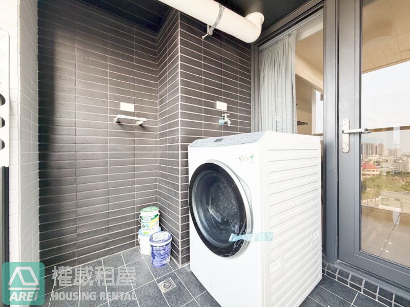 左營高鐵三鐵核心｜自由朗誦｜全新高樓景觀兩房平車