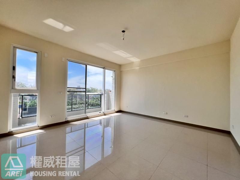 🏠仁武・透天超大後庭院｜3套房+1大空間