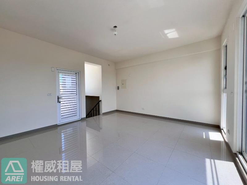🏠仁武・透天超大後庭院｜3套房+1大空間