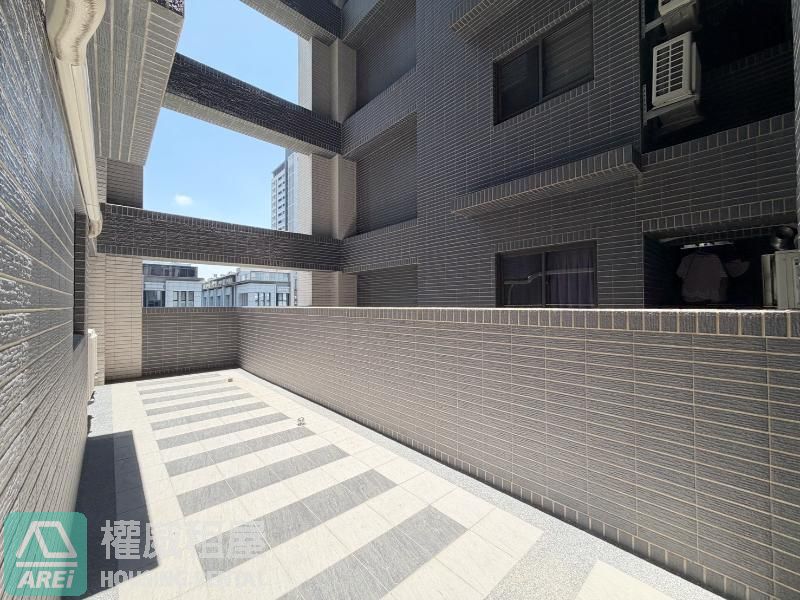 華鳳特區｜棋琴19重奏｜質感生活宅2房車位