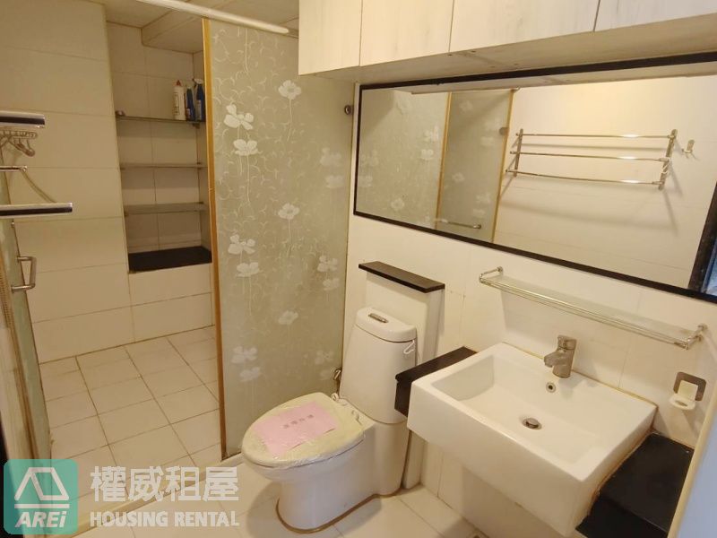 悅讀山妍|台鐵/輕軌美術館站|近柴山&美術館|附家具家電拎包入住|