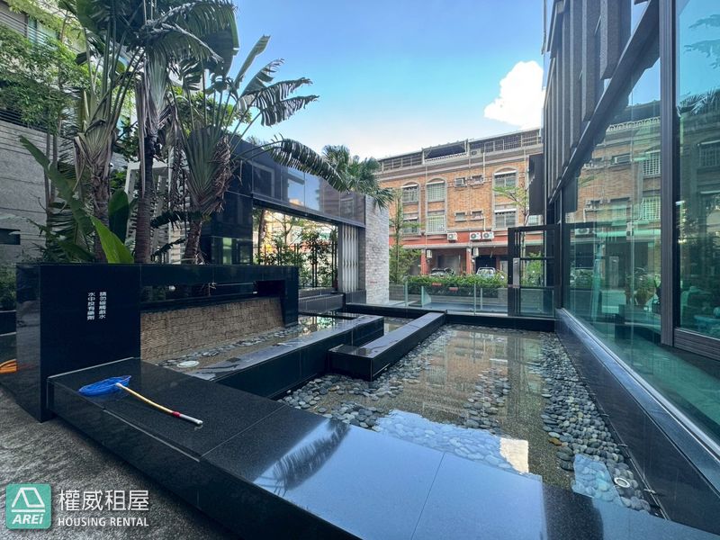 悅讀山妍|台鐵/輕軌美術館站|近柴山&美術館|附家具家電拎包入住|