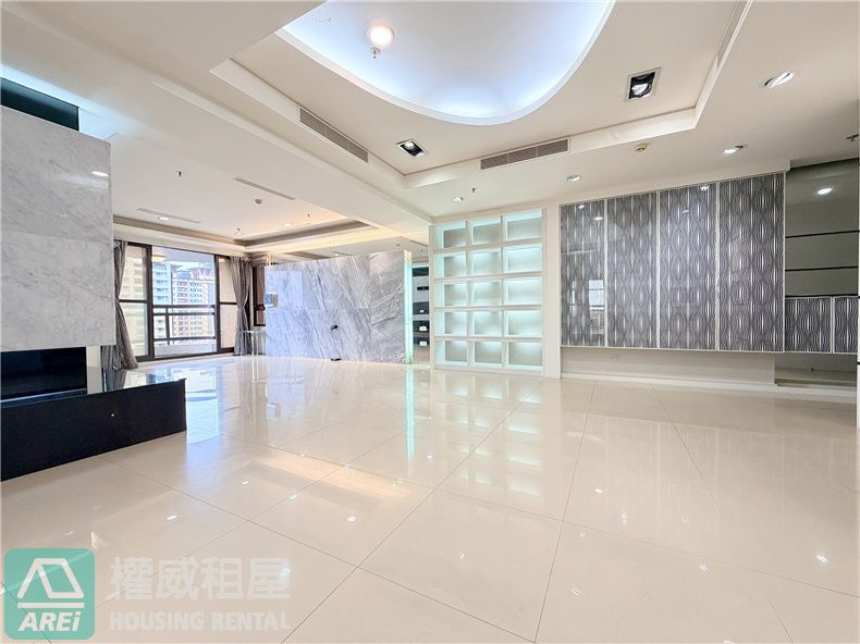 凹子底MRT堅山景觀大大空間 2+1房平車空屋