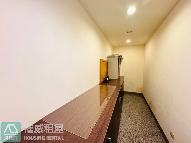 ⚜️寶成中正大樓│露臺辦公室│雙捷信義國小O6│市心商辦大樓