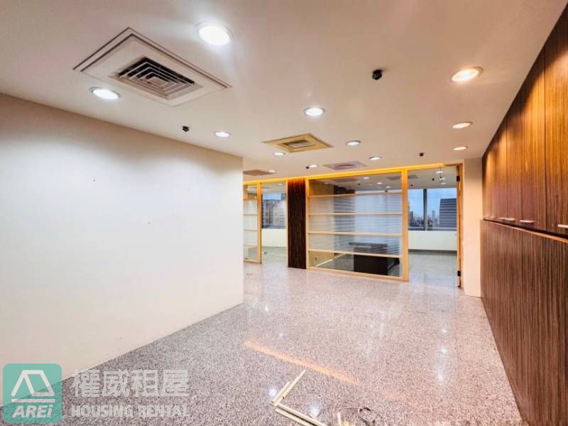 ⚜️寶成中正大樓│露臺辦公室│雙捷信義國小O6│市心商辦大樓