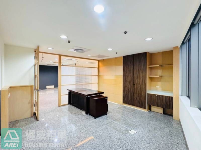 ⚜️寶成中正大樓│露臺辦公室│雙捷信義國小O6│市心商辦大樓