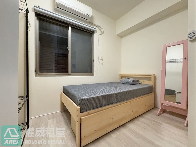 生態園區MRT️️️⭐️千禧屋翻新裝潢3+1房車位