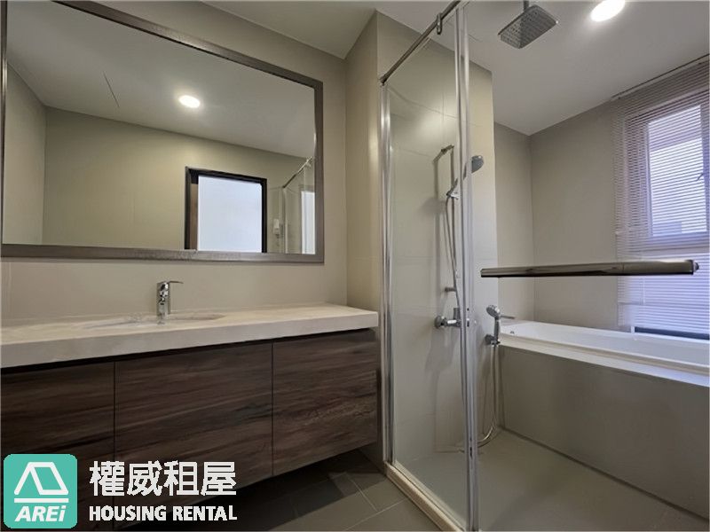 🌟R3小港藍帶｜迎光2+1房｜純白系美學宅平車