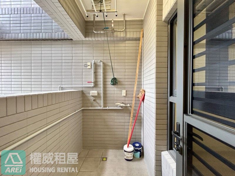 文化艾美｜正義車站旁｜面綠園道3房平車可租補寵可討論