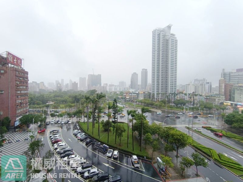 民生一號院｜中央公園首排｜步行捷運５分鐘｜附家電傢俱