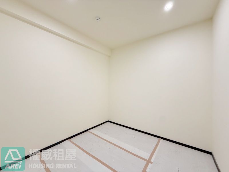 民生一號院｜中央公園首排｜步行捷運５分鐘｜附家電傢俱